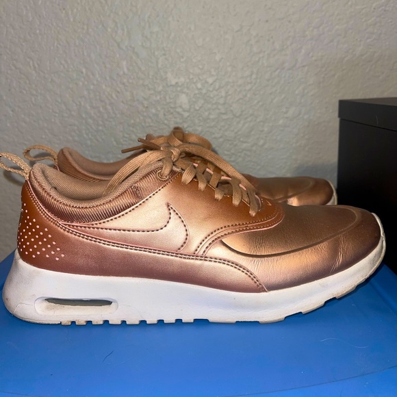 Nike Air Max - Thea - Women’s Size 8 - Picture 1 of 5
